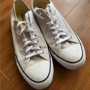 Converse All Stars light grey low top sneakers